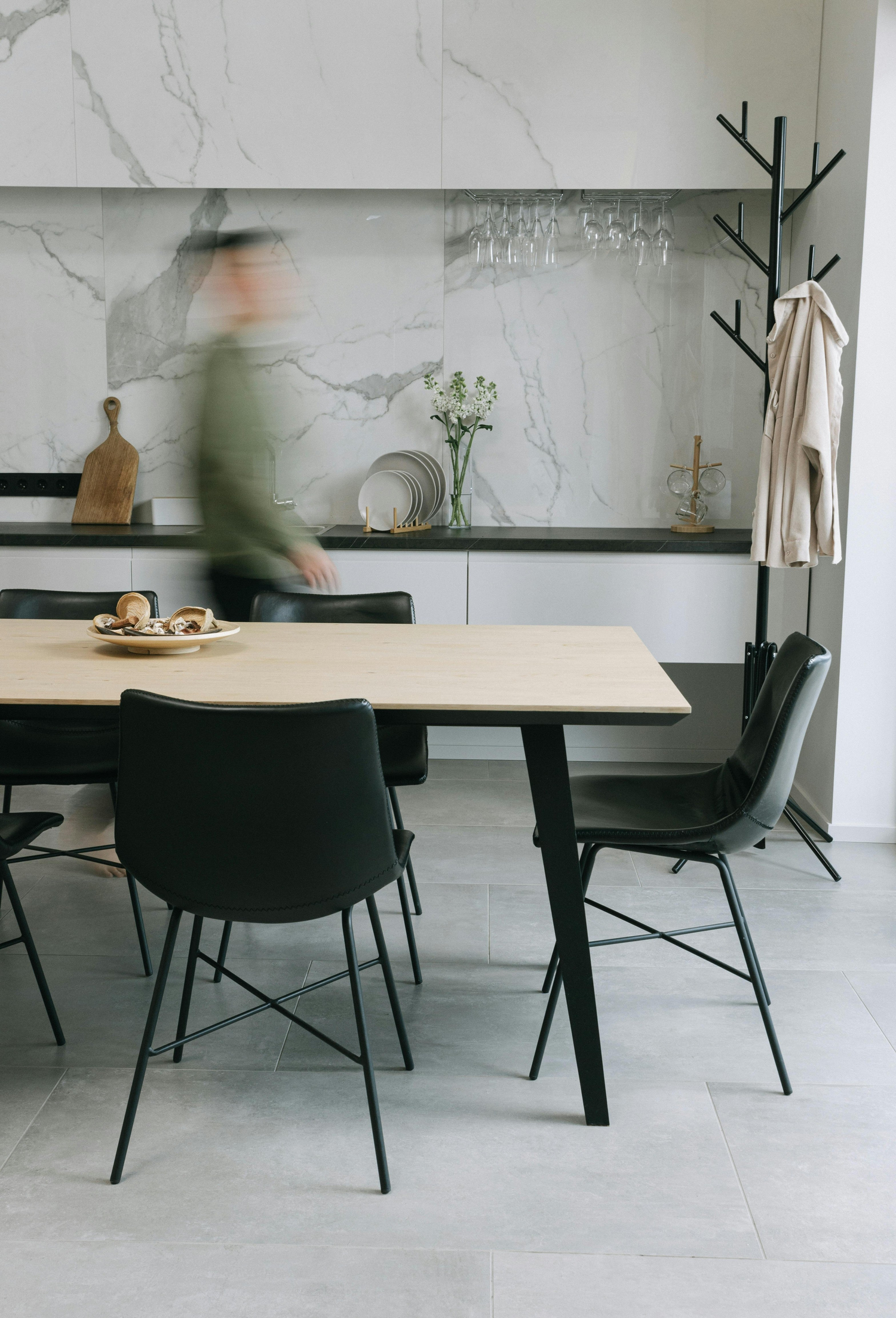 HOME AND KITCHEN
